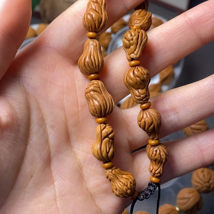 吊坠文玩核桃秦岭野生龙纹桃核10