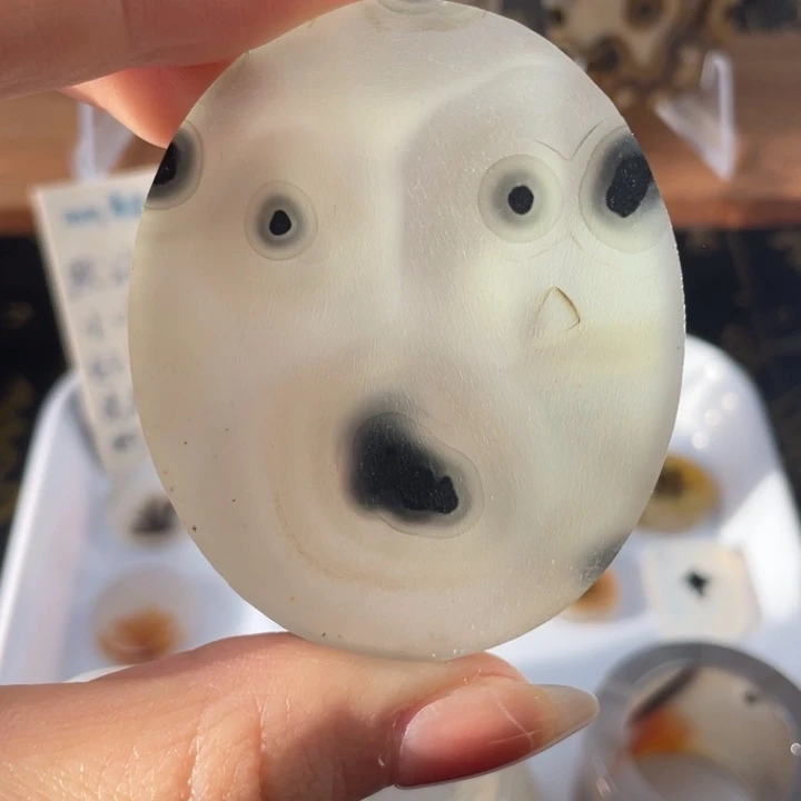 玛瑙/玉髓未镶嵌牌子