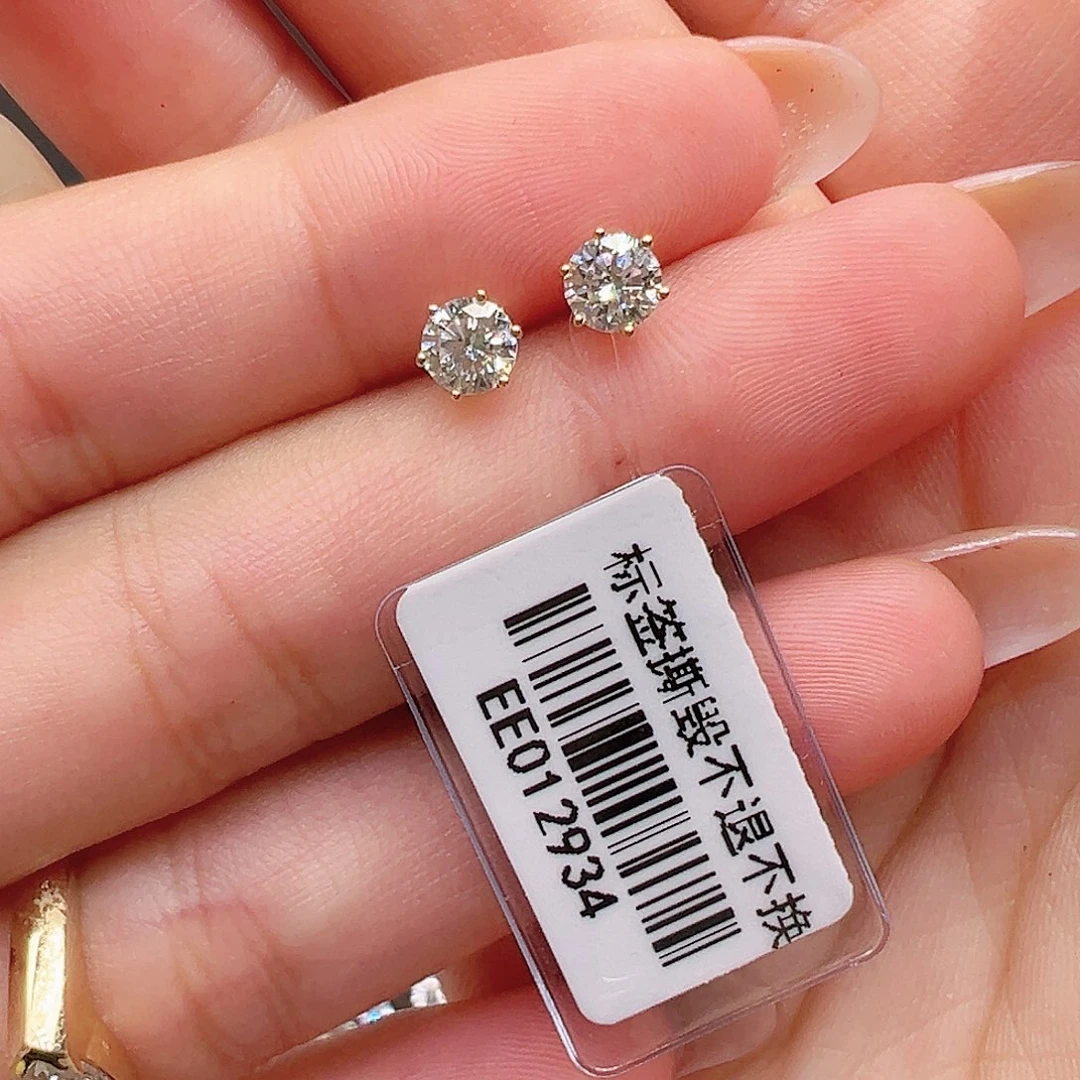 实验室培育钻石耳饰18K金镶嵌