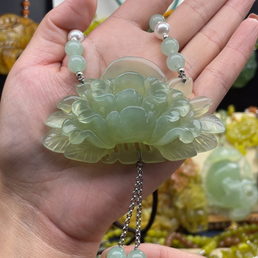 未镶嵌蛇纹石玉颈饰