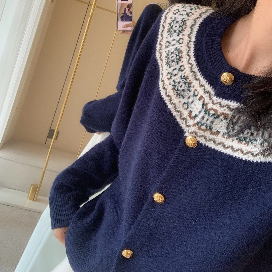 高端系列康赛妮费尔岛复古圆领羊绒开衫