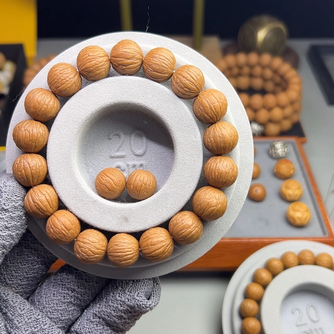 @***k猴头核桃手串原皮无修14凤羽手持