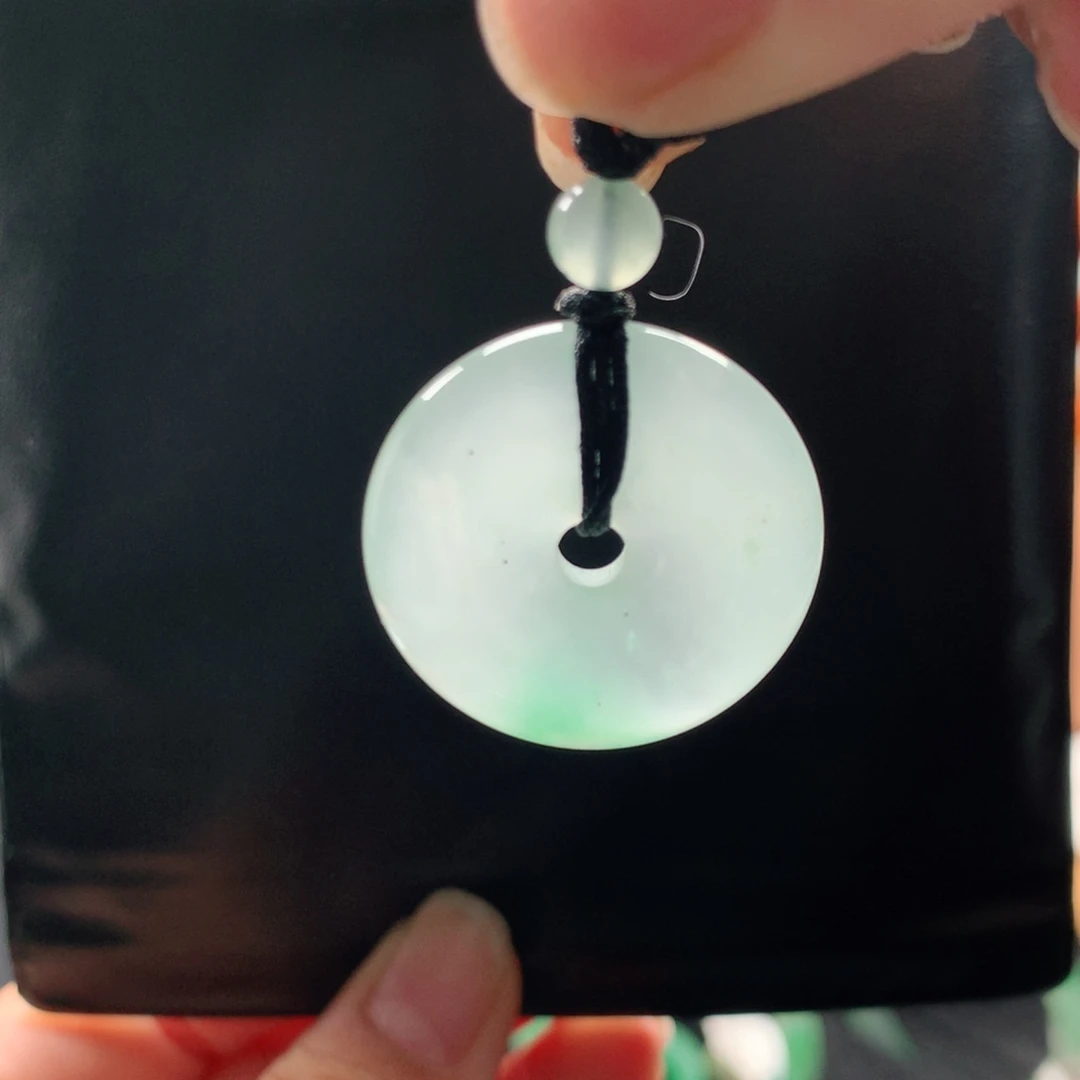 石英质玉吊坠未镶嵌