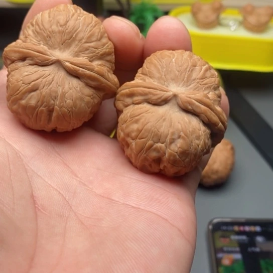 把件文玩核桃大***.元宝