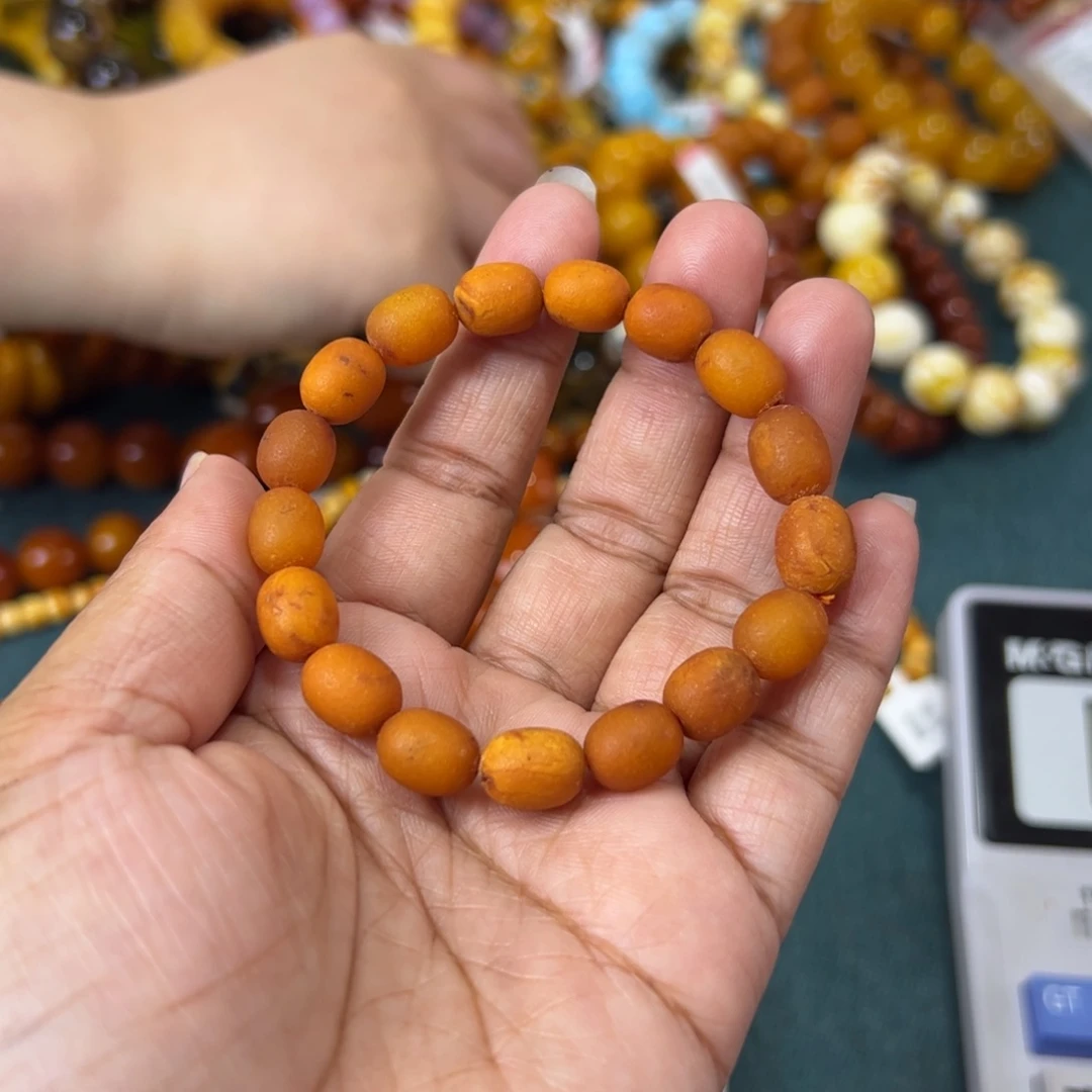 未镶嵌琥珀珠宝奇石711