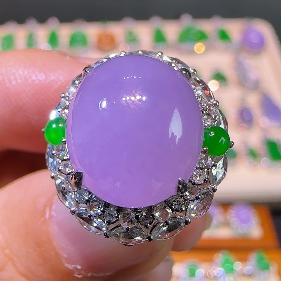 翡翠18K金镶嵌戒指