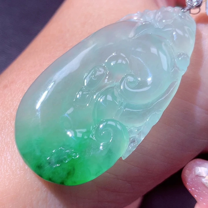 定制翡翠18K金镶嵌翡翠