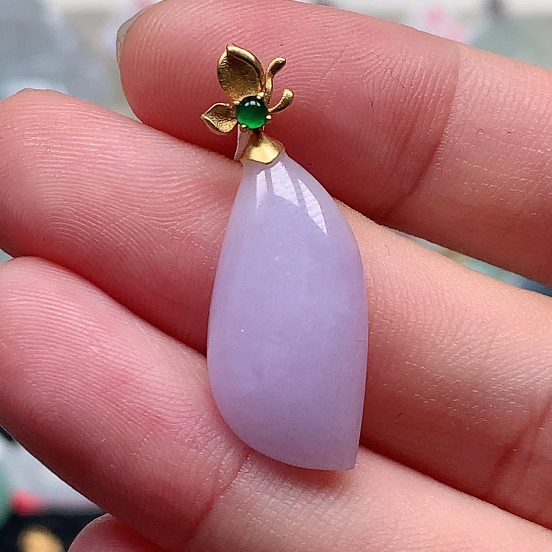 颈饰18K金镶嵌翡翠翡翠吊坠