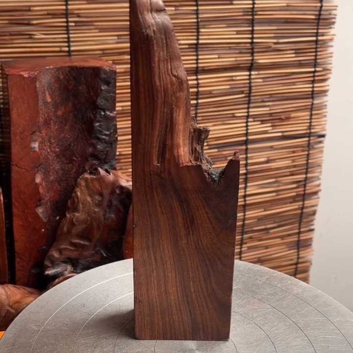 松***树大叶紫檀（黑酸枝木类）