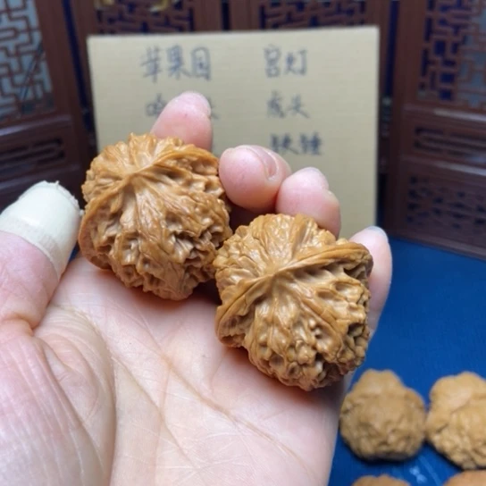 文玩核桃把件苹果园37