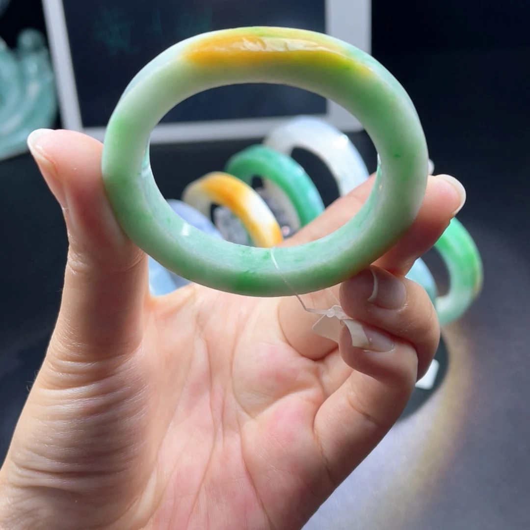 定制翡翠未镶嵌天然翡翠手镯