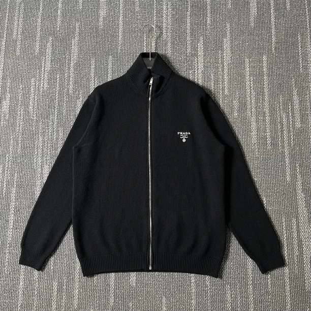 未使用 Prada/普拉达 纯色拉链刺绣logo羊毛外套/尺码48码/0071