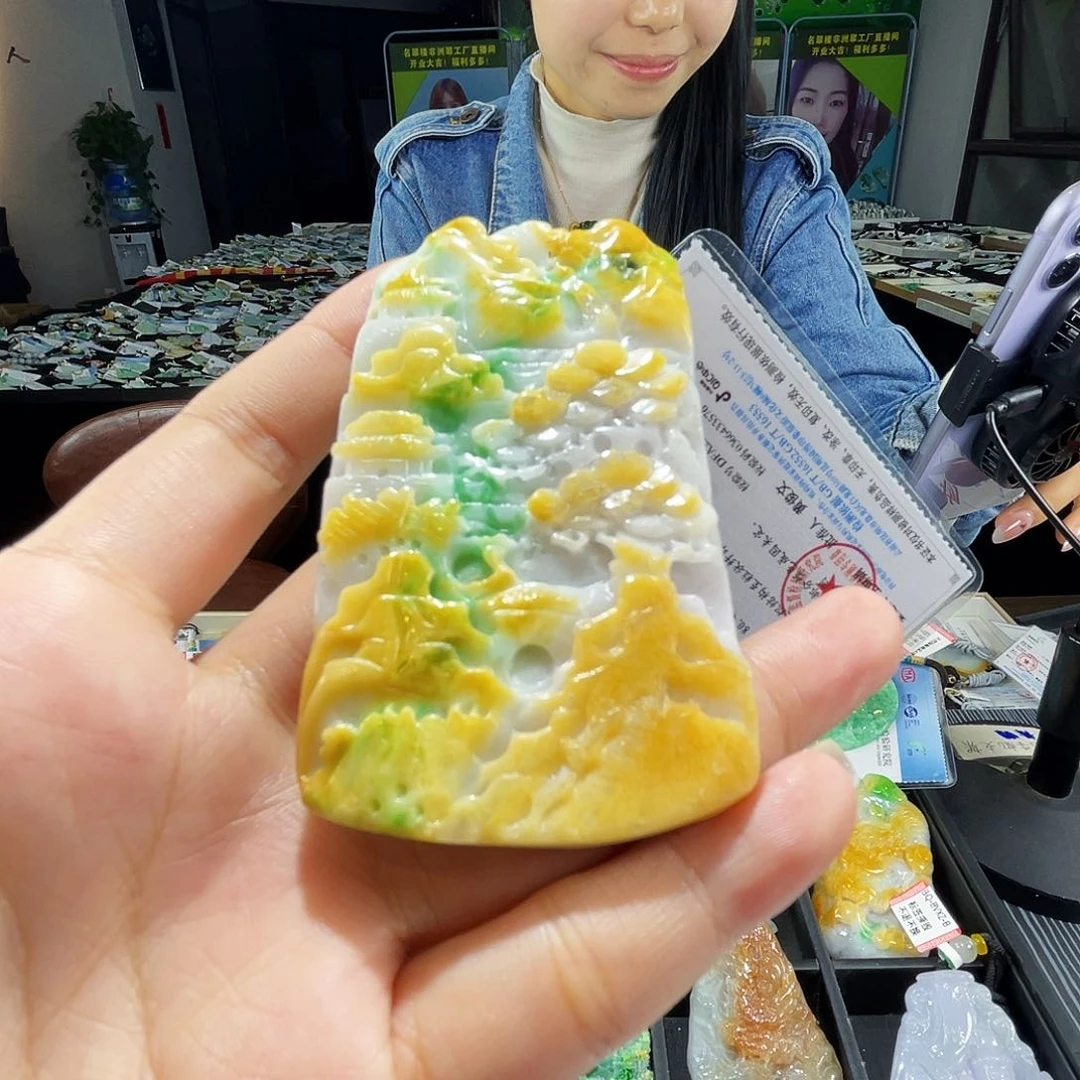 颈饰未镶嵌翡翠一
