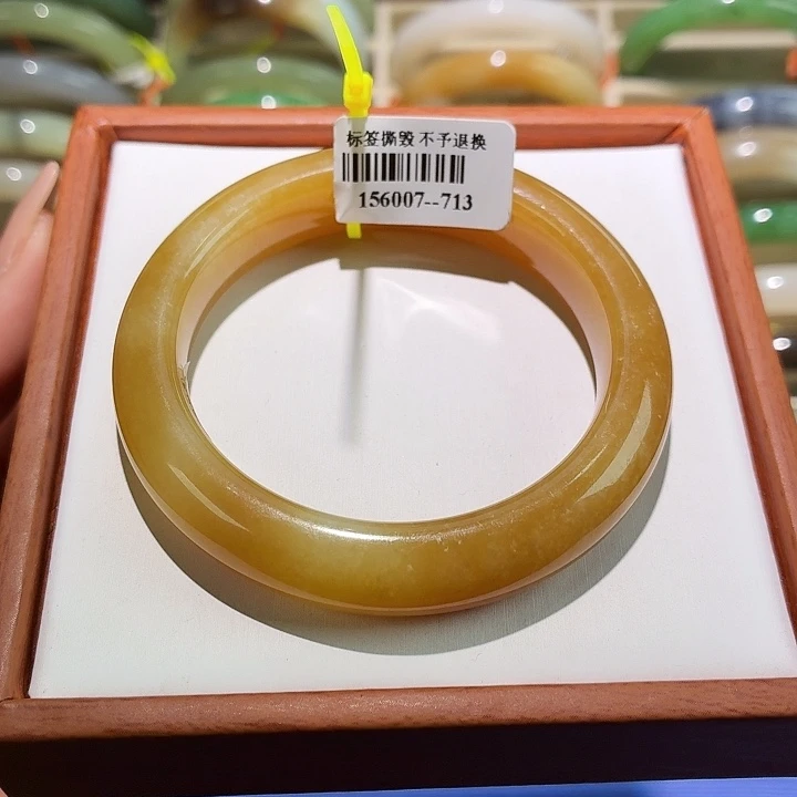 和田玉未镶嵌手镯满糖54