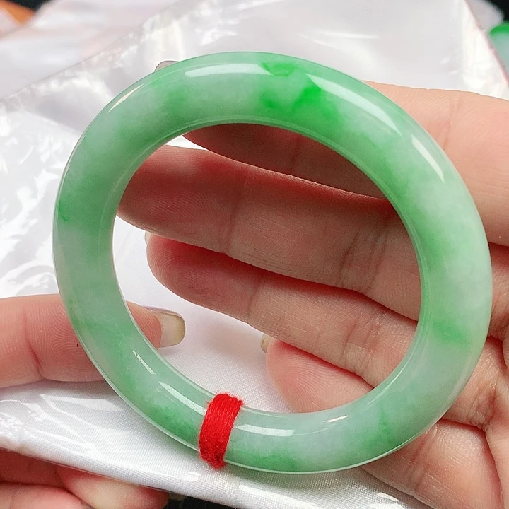 翡翠手镯未镶嵌圆条2251