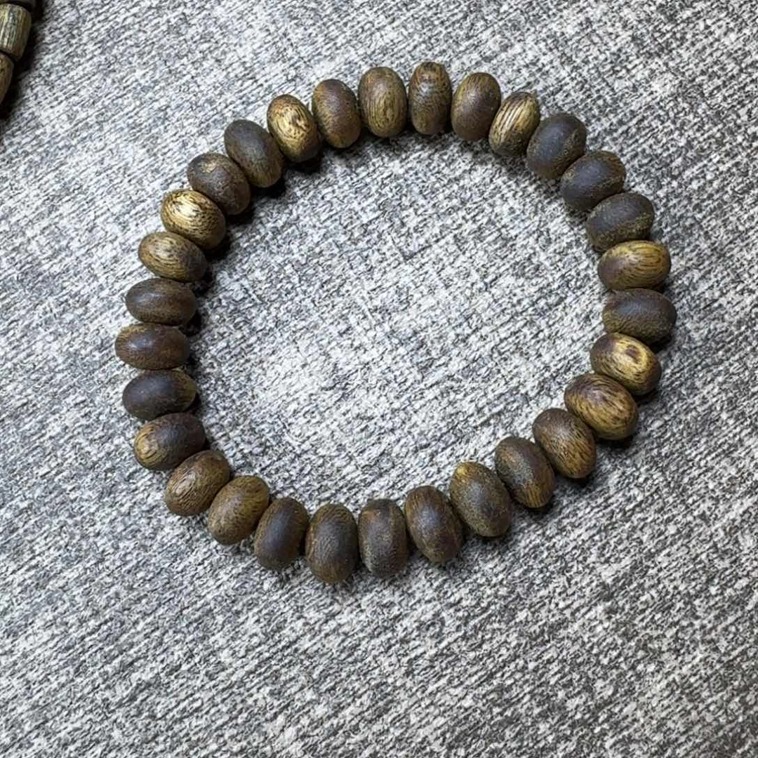 沉香碎屑沉香绿棋算盘珠0.8/6.7