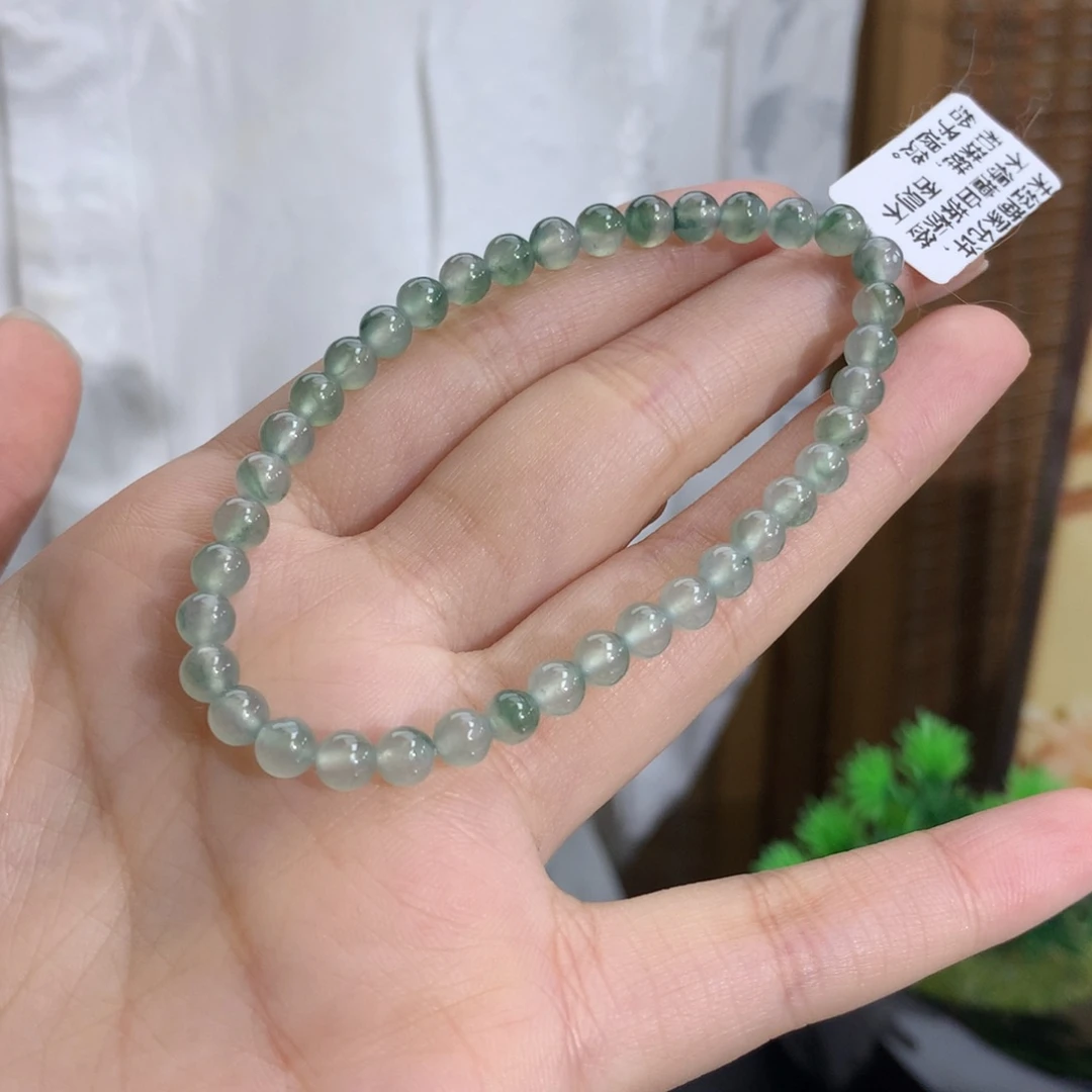 未镶嵌手串翡翠卡4.8冰种飘绿花