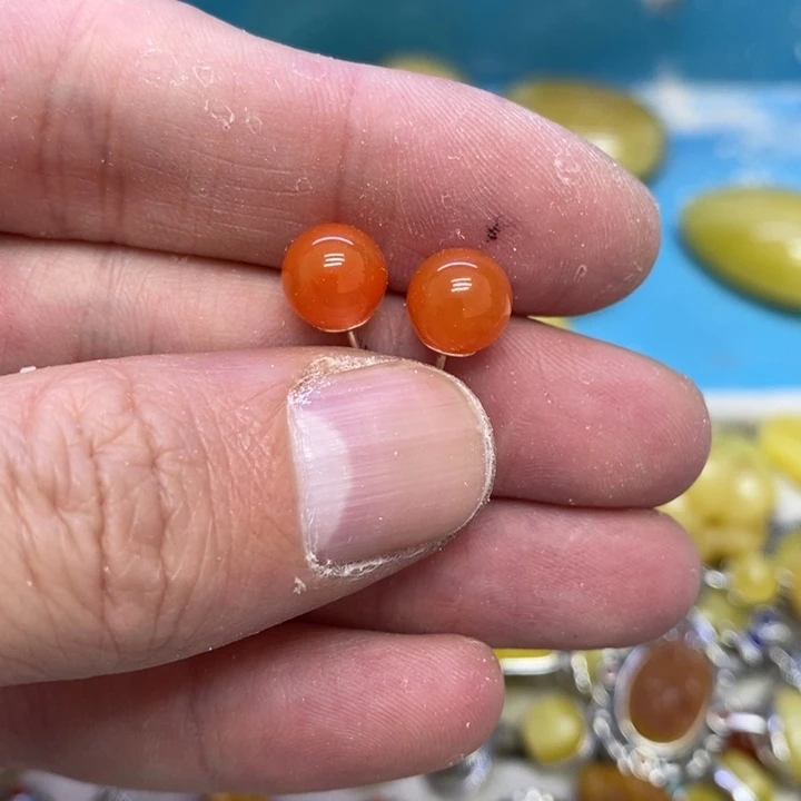 南红玛瑙耳钉银S925镶嵌多样性发货
