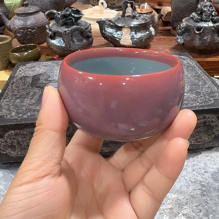 主人杯一个，瓷。。品茗瓷