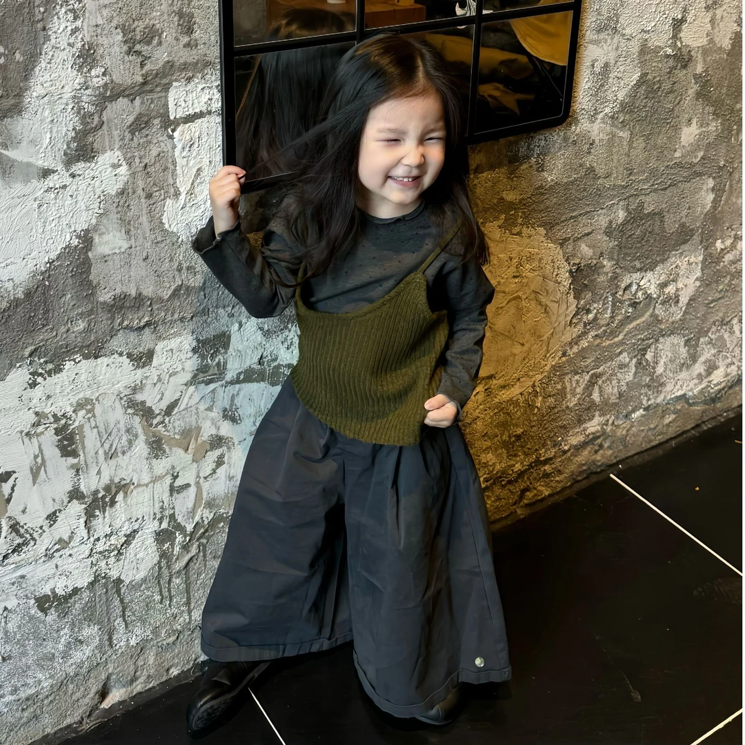 壹妈韩版童装女童秋季套装洋气儿童时髦复古针织吊带上衣阔腿裤子