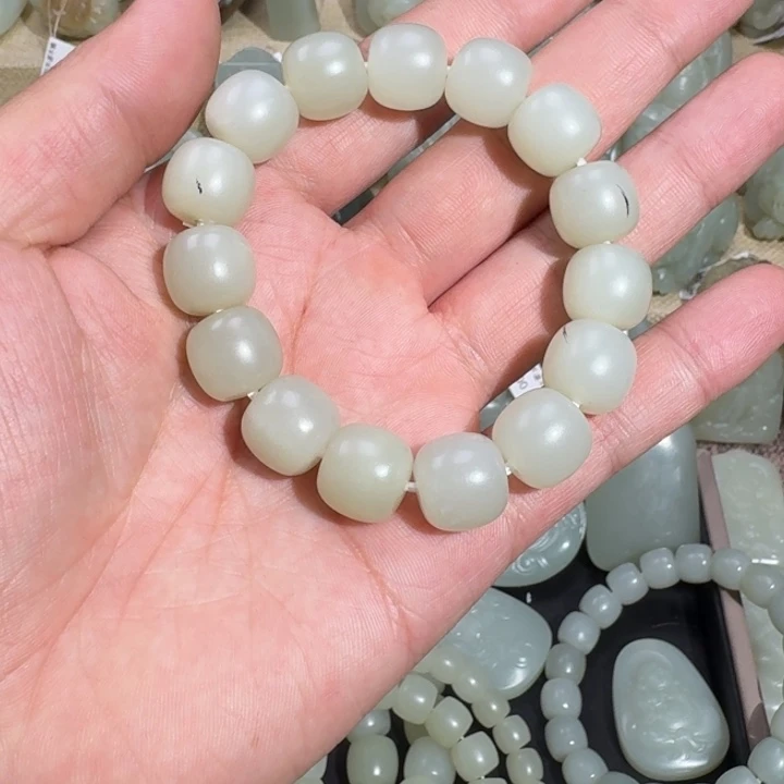 和田玉颈饰未镶嵌丫*