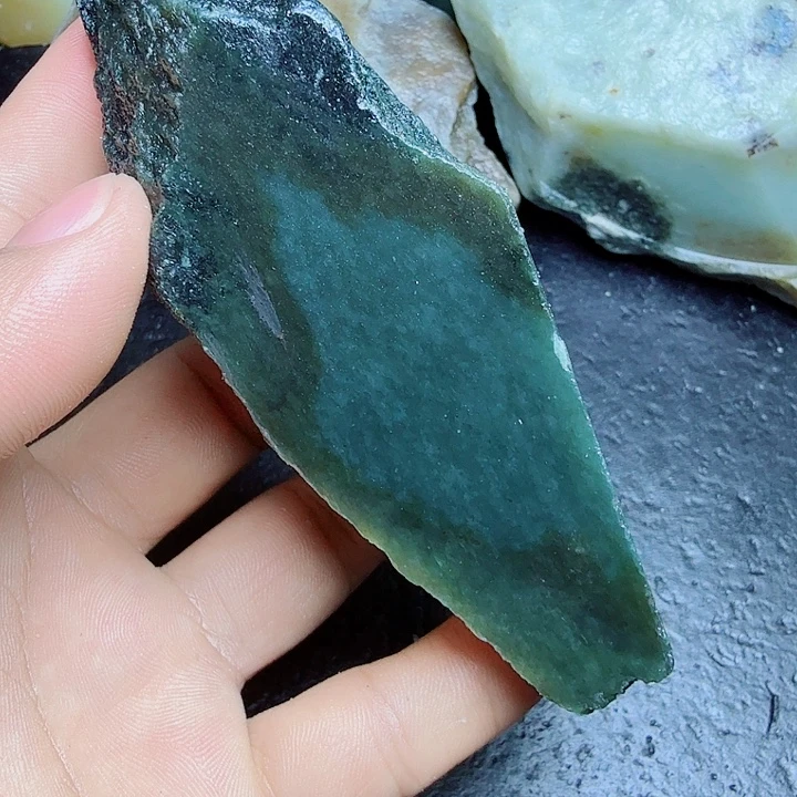 未镶嵌和田玉（糖玉）珠宝奇石