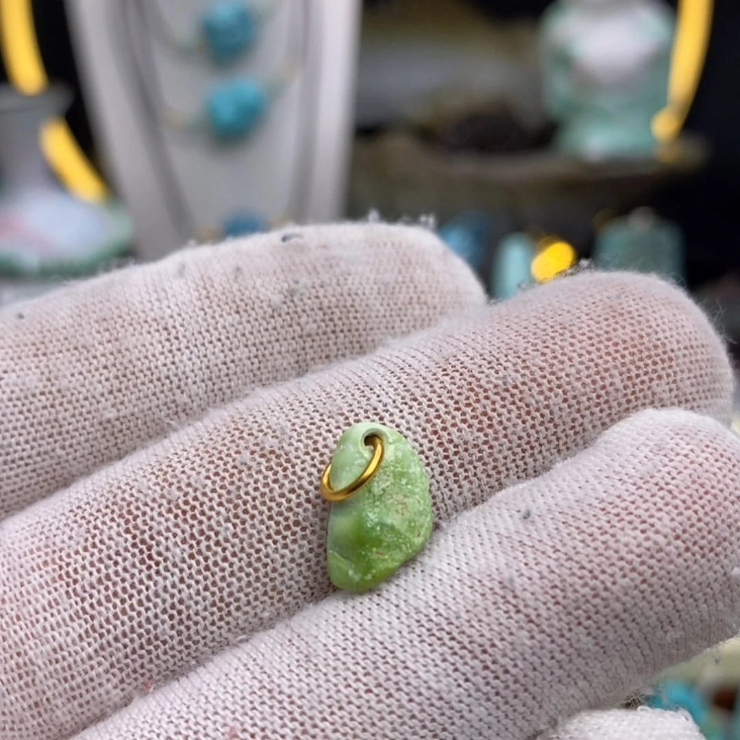 绿松石未镶嵌珠宝奇石