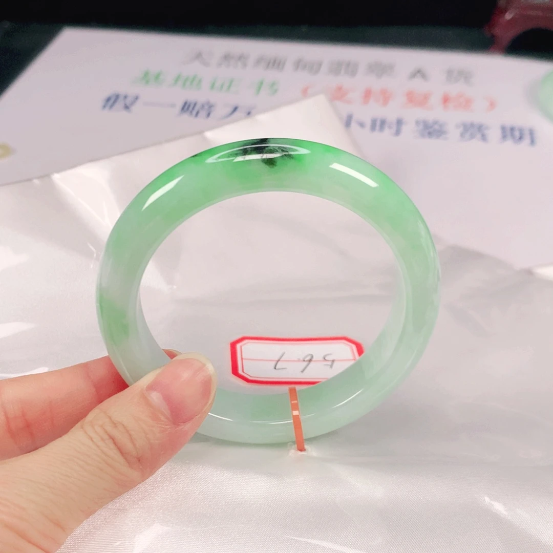 翡翠未镶嵌手镯缅甸天然A货翡翠