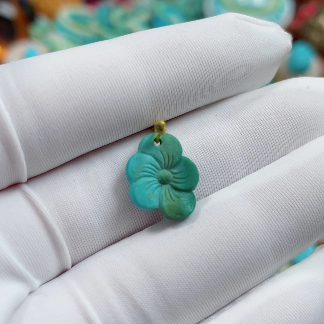 绿松石未镶嵌珠宝奇石