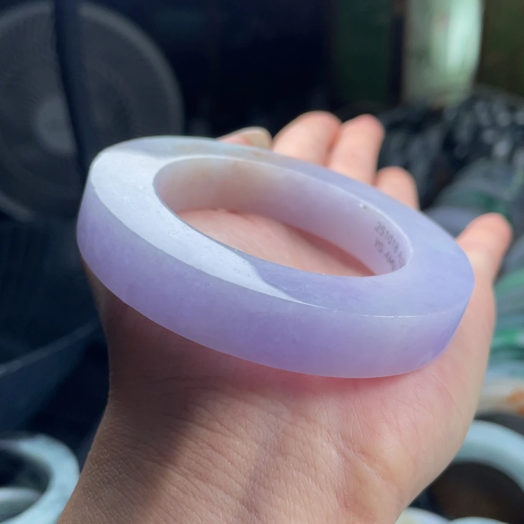 定制翡翠未镶嵌翡翠手镯