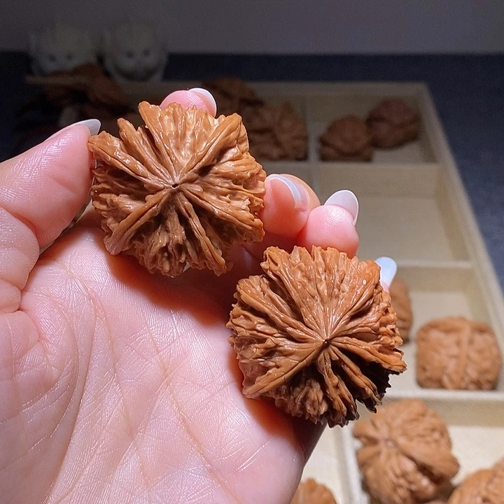 把件文玩核桃七棱异形