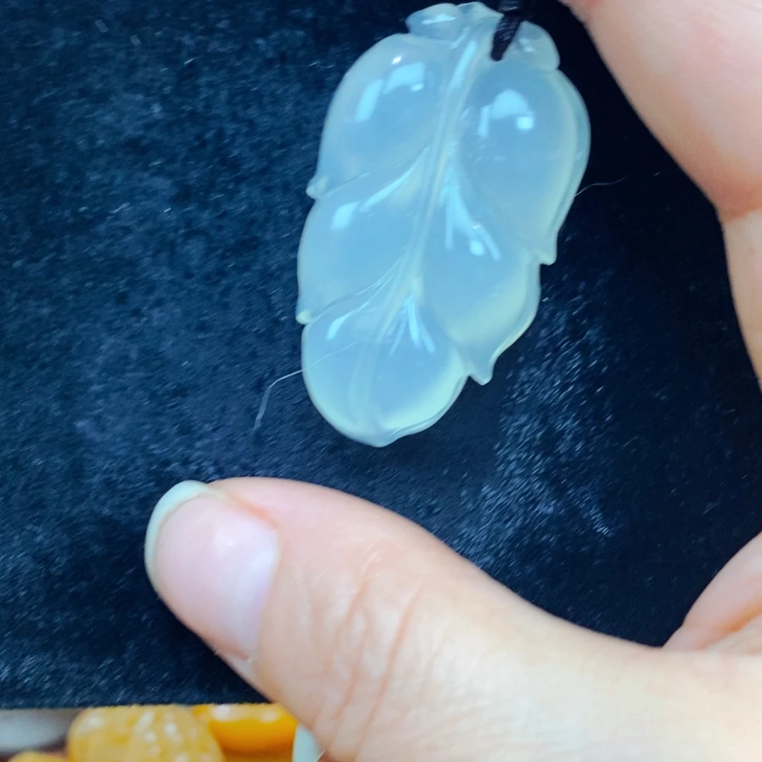 未镶嵌石英质玉（黄龙玉）吊坠(不含链)
