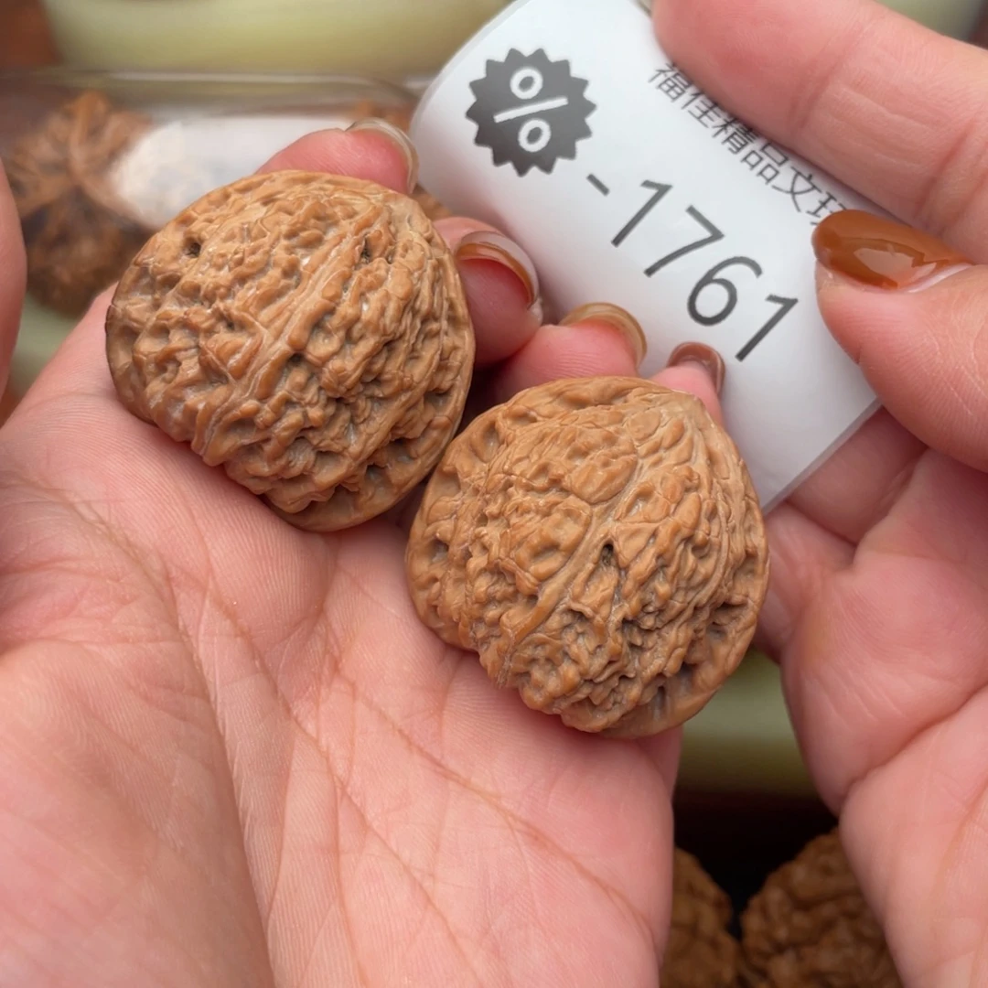 把件文玩核桃36精配红宝石