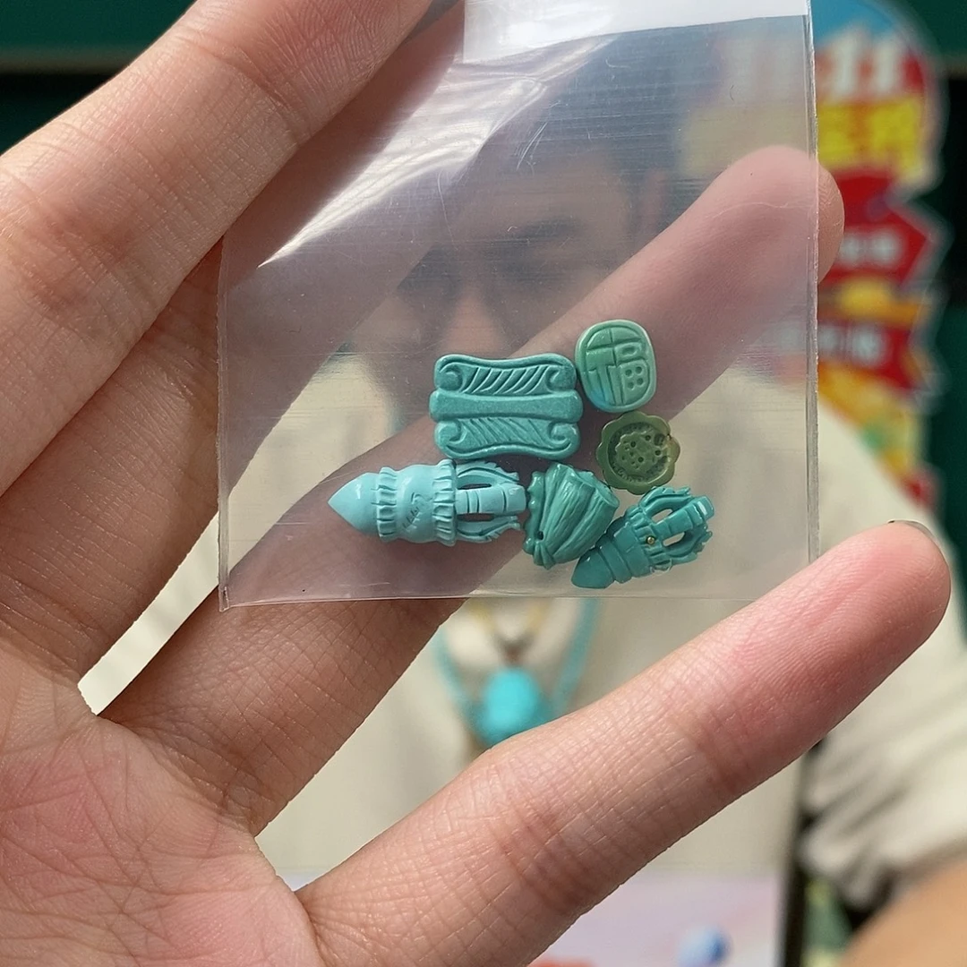 绿松石未镶嵌珠宝奇石