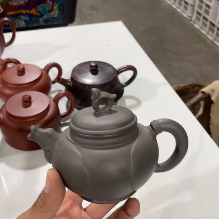 老厂紫砂壶一件。