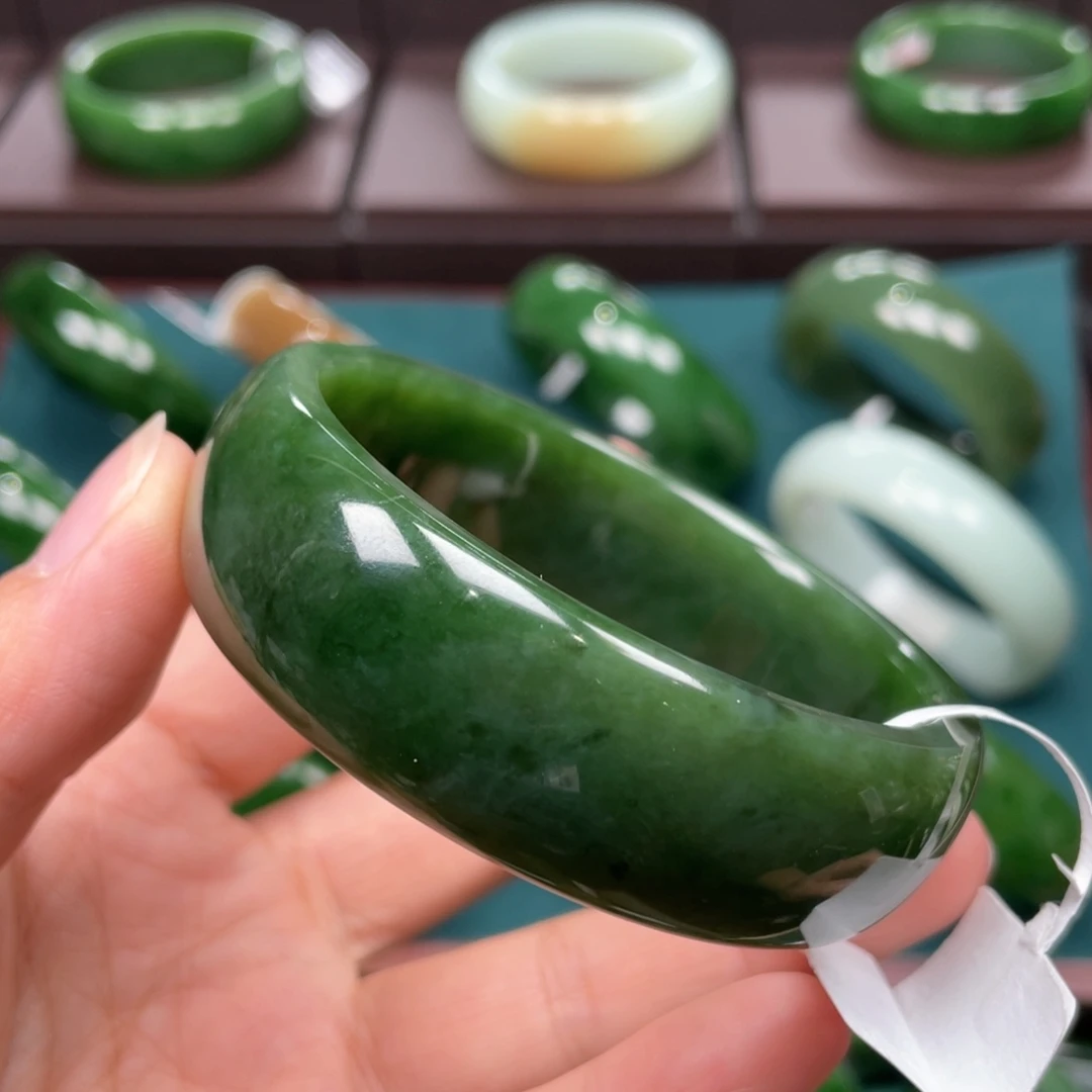 和田玉（碧玉）未镶嵌手镯5758