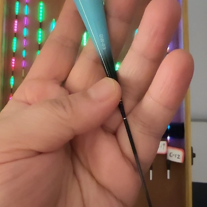 一***能茅草425.6克尾远投03变色长57