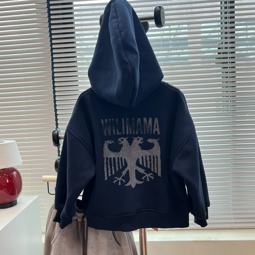 vilimama2025秋冬【复仇者联盟】蝙蝠侠一体绒连帽卫衣D85090