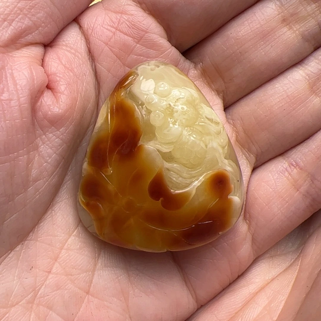 琥珀颈饰未镶嵌蜜蜡