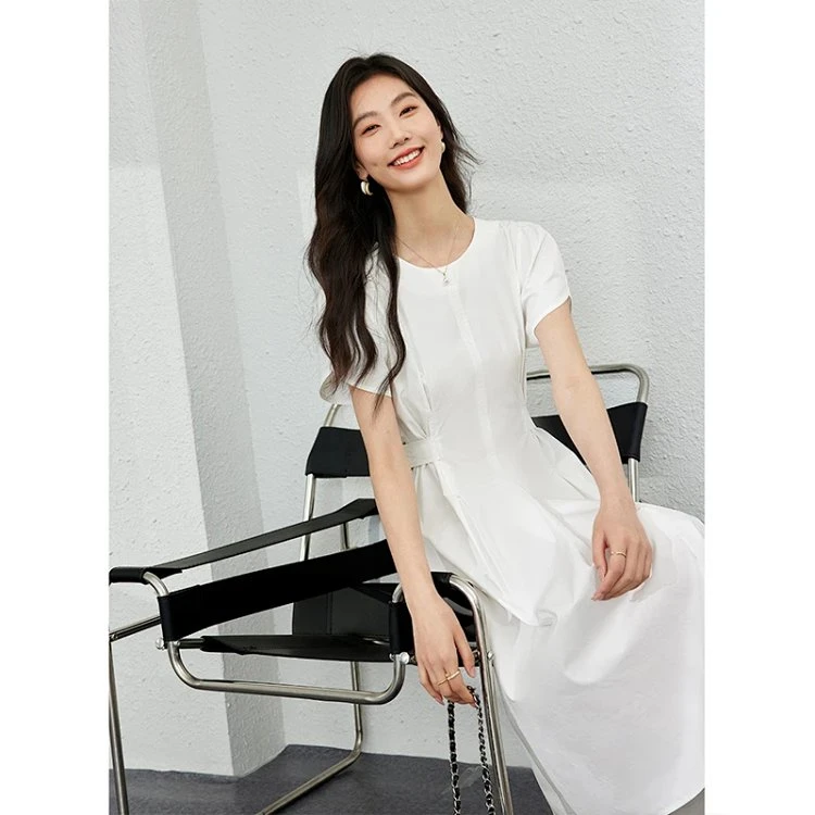 *气质通勤茶歇连衣裙女2025年夏季高级感赫本风小黑裙子M8712