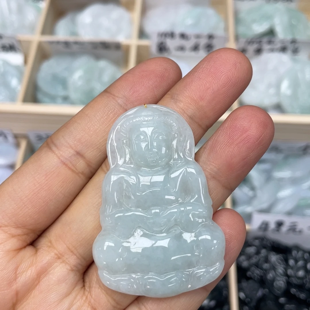 翡翠未镶嵌颈饰观音