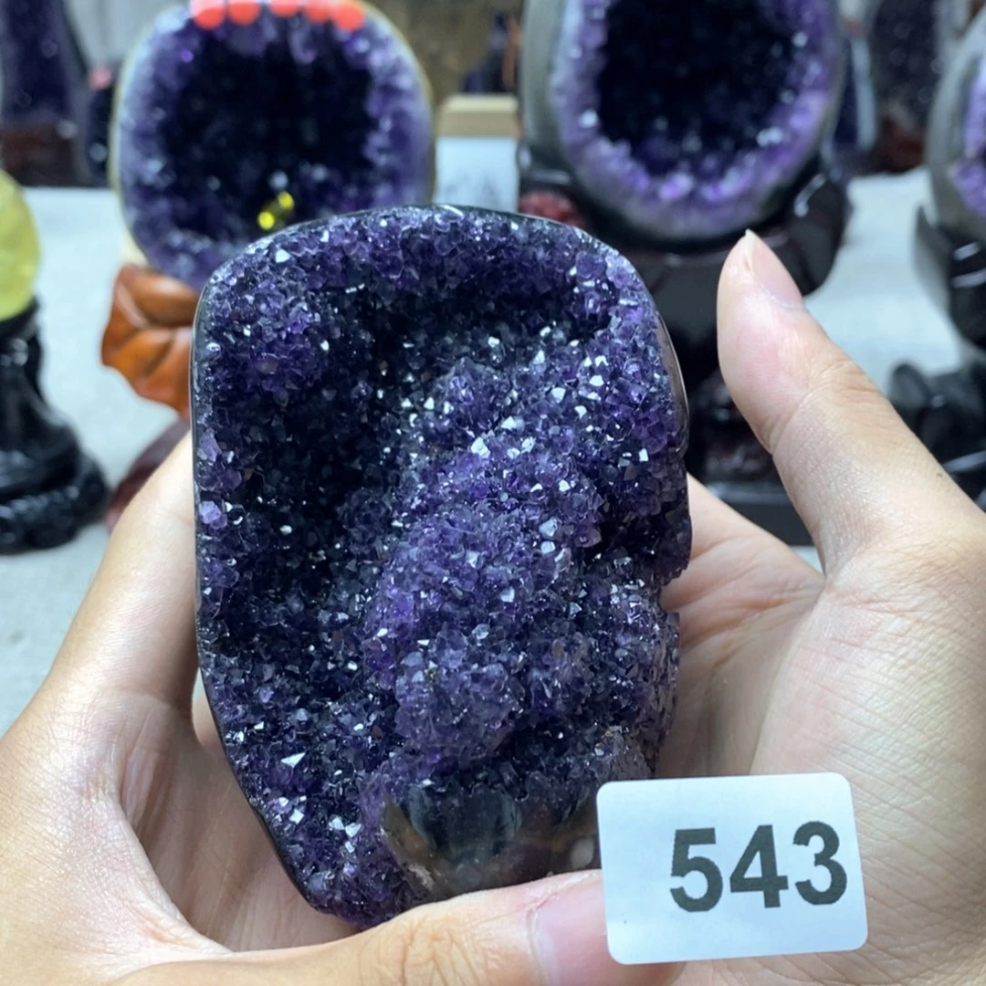 未镶嵌水晶大型摆件（非配饰）