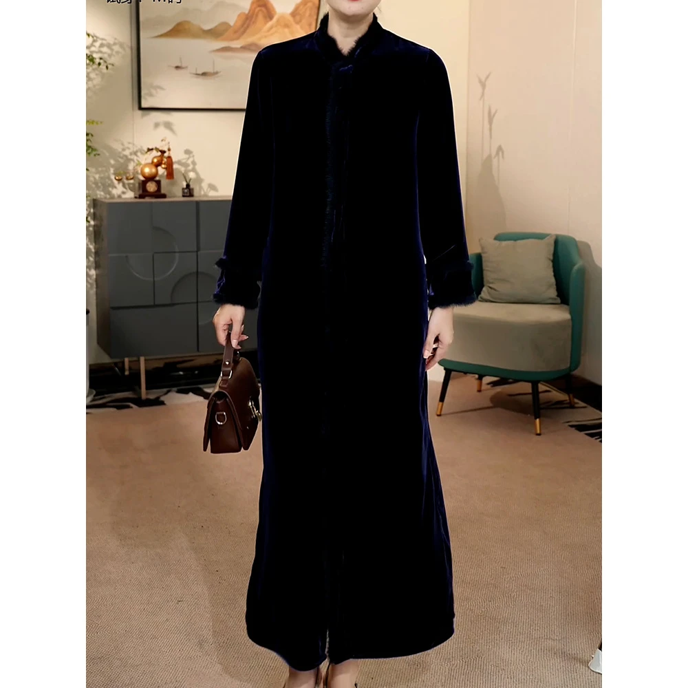 高级感时尚轻奢丝绒连衣裙女2025秋冬新款贵夫人气质优雅显瘦长裙