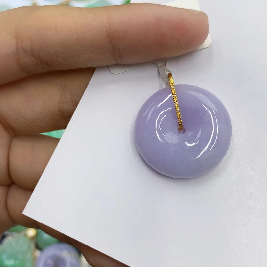 翡翠18K金镶嵌颈饰翡翠