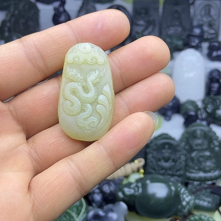 和田玉未镶嵌颈饰