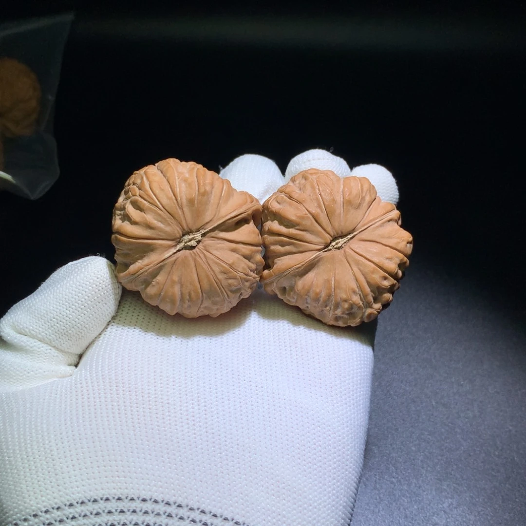 文玩核桃吊坠SSR级43尺荷叶臀南瓜墩