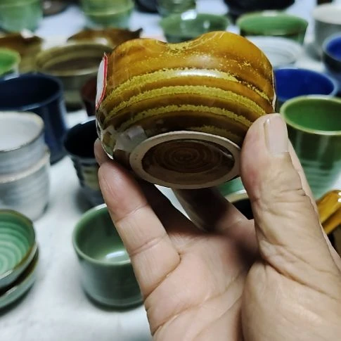 瓷片盘，沙锅，瓷片，瓶，碗，各种沙锅，摆件，