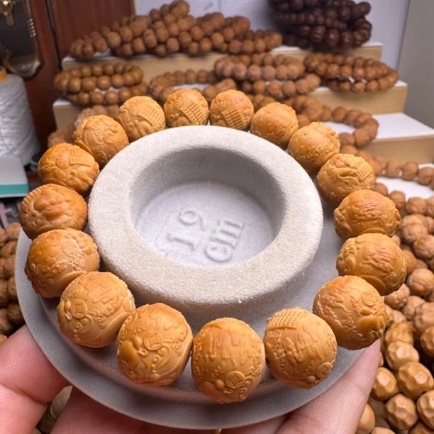 双面财神猴头雕刻手串微瑕款