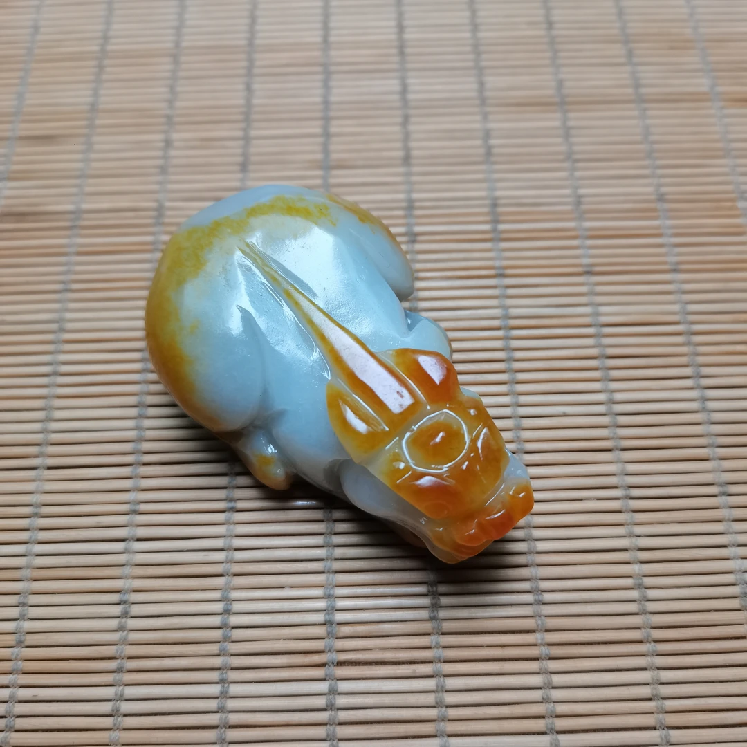 新疆和田玉貔貅把件107克