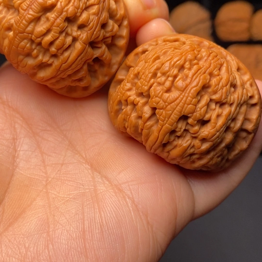 文玩核桃吊坠秦岭野生核桃